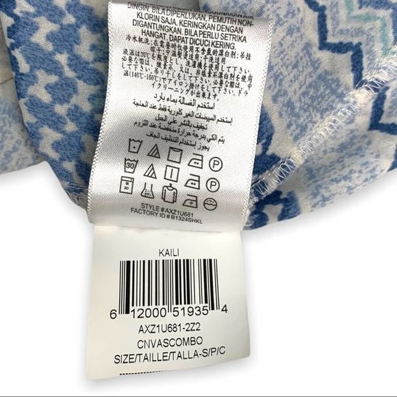 BCBGMaxAzria Women's S Blue Coastal Kaili Keyhole Blouse Geometric Chevron Flowy - Picture 7 of 10